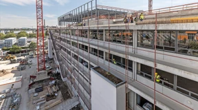 Datacenter hinter der alten Neckermann-Fassade
