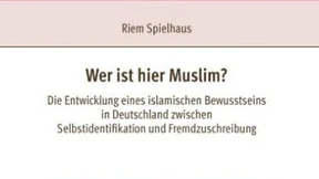 Gehen Sie eigentlich öfter in die Moschee?