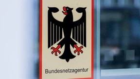 Bundesnetzagentur warnt Internetplattformen vor Bußgeldern