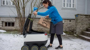 Die Pizza bringt der Roboter