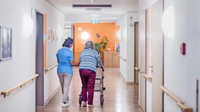 Jedes dritte Altenheim von Insolvenz bedroht