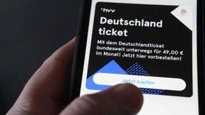 Nach einem Monat knapp 10 Millionen Deutschlandtickets verkauft