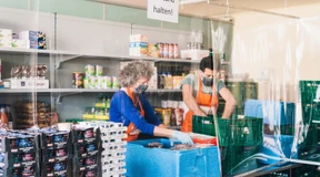 Tafeln beklagen starke Überlastung wegen hoher Lebensmittelpreise