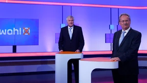 Der Hirschfänger bleibt in der Lederhose