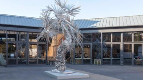 Und Blixa Bargeld tönt „asdfghjklö“