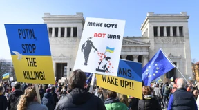 Tausende demonstrieren gegen russischen Angriffskrieg