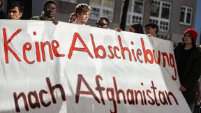 Abgelehnte Asylbewerber landen in Kabul