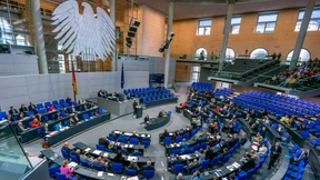 Als ein Millionär und ein Kommunist sich gegen die Diäten stellten