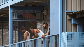 Eingeschlossen im Containerdorf