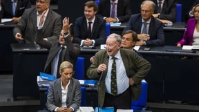 Abgrenzen statt anbiedern