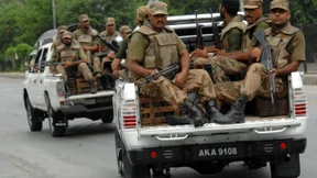 Taliban greifen Luftwaffenstützpunkt an 