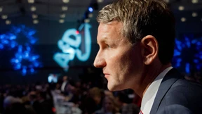 Rechts gegen Rechtsextreme