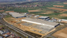 Bauarbeiten für Logistikhalle ruhen