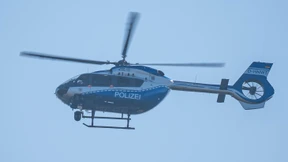 Polizei verfolgt Auto mit Hubschrauber