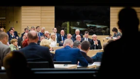 Abgeordneter beschimpft andere Parteien als „Volksverräter“