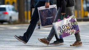 Deutsche unbeirrt in Kauflaune