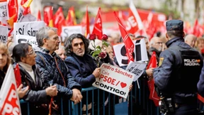 Tausende demonstrieren, damit Sánchez bleibt