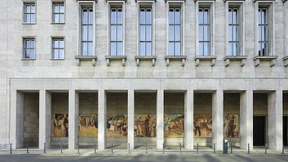 Und Lenins Worte wurden Armeen