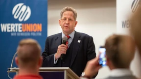 Mit Hilfe von Doktor Maaßen