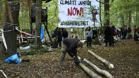 RWE räumt Barrikaden im Hambacher Forst