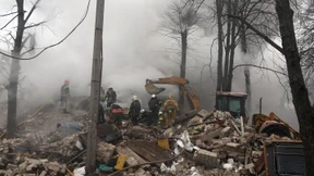 Frau nach russischem Angriff lebend aus Trümmern geborgen