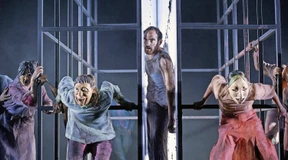 In der Aktivitätenhölle brechen die Knochen