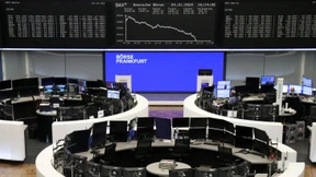 Dax fällt um 4 Prozent wegen Unsicherheit der Anleger