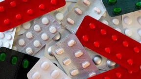 Kleine weiße Pillen