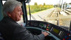 Hupen, klingeln, Vollgas voraus