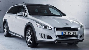 Zwischen vielen Stühlen