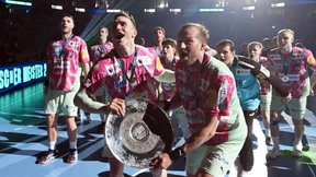 Berlins Handballer finden  Meisterschale im eigenen Keller wieder