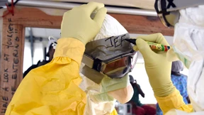 Berlin prüft militärischen Schutz oder Bewaffnung