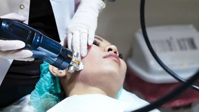 Wo die Gefahren von Schönheitsoperationen lauern