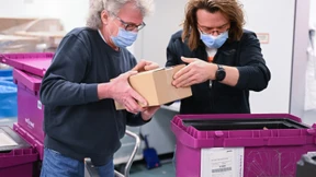 Corona-Inzidenz geht weiter zurück –  Gauck positiv getestet 