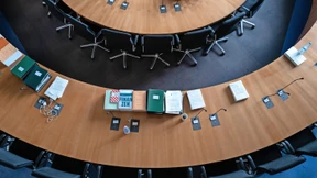 Im Bergwerk der Macht