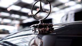 Autowerte ziehen Dax nach oben