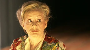 Darauf vierzehn Flaschen Sekt!