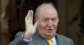 Dem alten König droht eine peinliche öffentliche Befragung