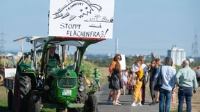 Gegen neuen Stadtteil in Frankfurt
