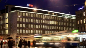 Schweizer Großbank UBS macht Milliardenverlust