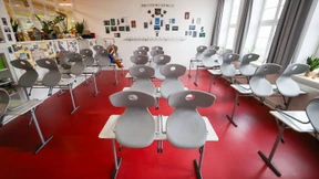 Kanzleramt und Gewerkschaft plädieren für längere Schulschließungen