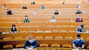 Lehrst du noch, oder streamst du schon?