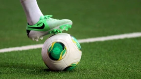 Männer-WM auf Kunstrasen?