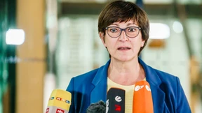 Esken: „Lehr- und Lerninhalte besser zur Verfügung stellen“