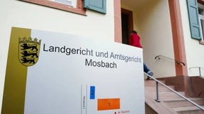 Drei Jahre Haft für Senior wegen Totschlags an pflegebedürftiger Frau