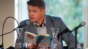 Könnt ihr euren Lehrer nicht ein bisschen weniger lieben?