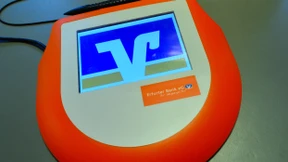 Der langsame Abschied von der kleinen Bank