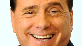 Berlusconi droht mit Sturz der italienischen Regierung