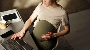 Mutterschutz und Elternzeit – wann verfällt der Resturlaub?