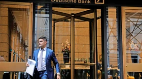 Banken müssen wegen Whatsapp-Nutzung hohe Strafen zahlen